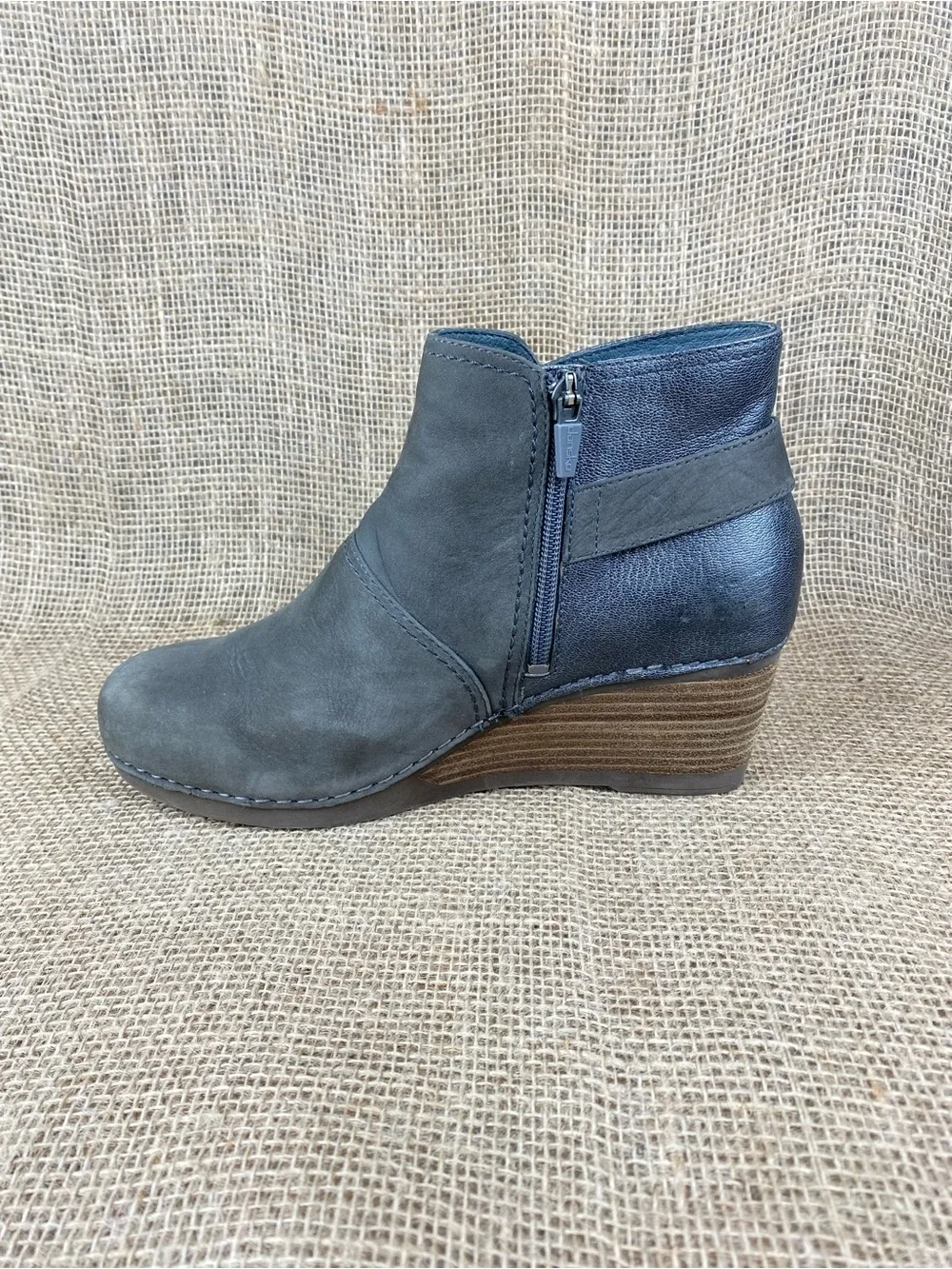 Dansko Hartley Grey Nubuck Leather Wedge Ankle Boots Women’s Size 9.5 - 10 Eu 40
